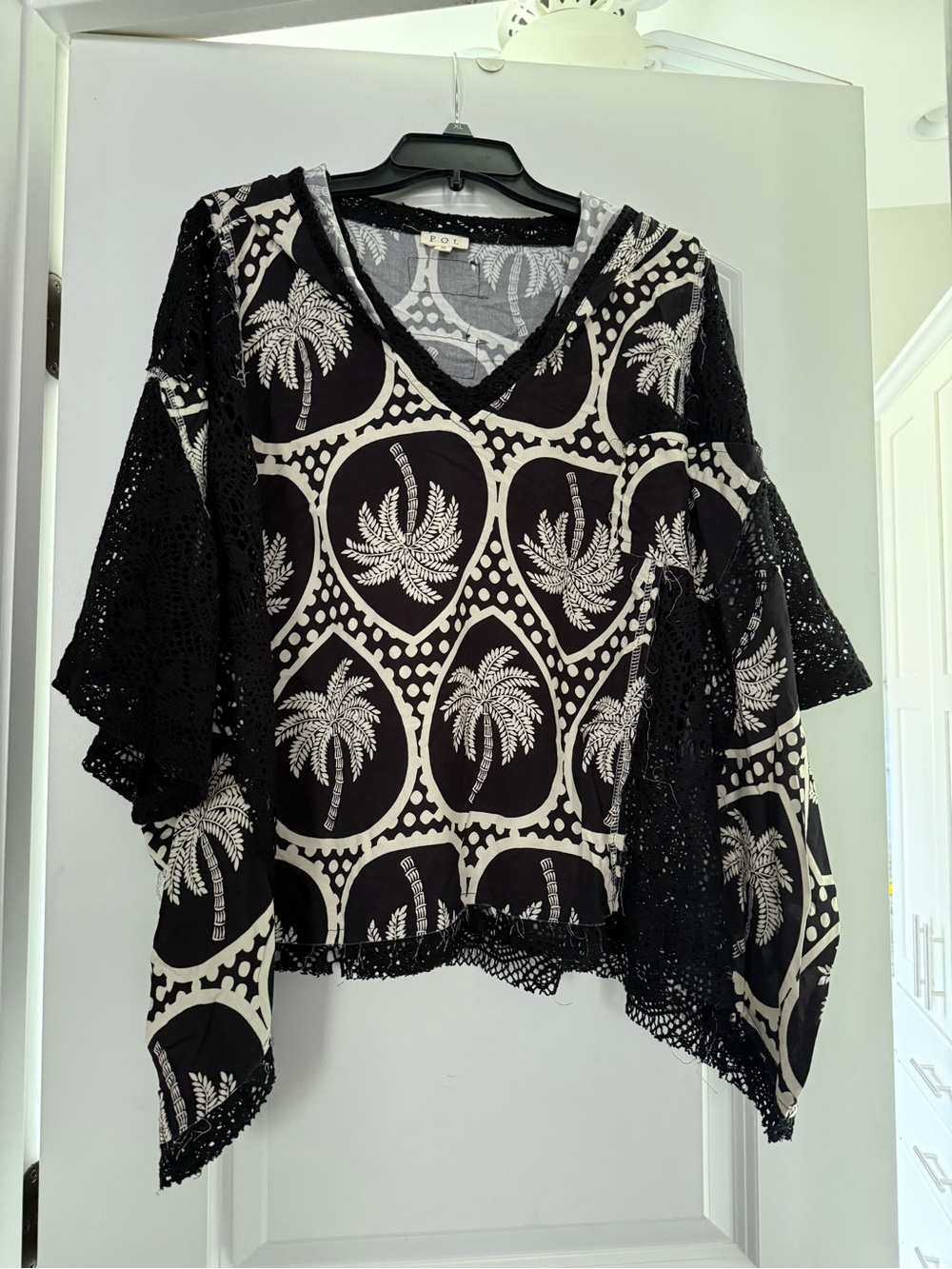 POL Black & White Palm-Print V-Neck Tunic